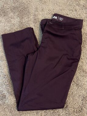 Lee regular fit straight leg mid rise women trousers purple